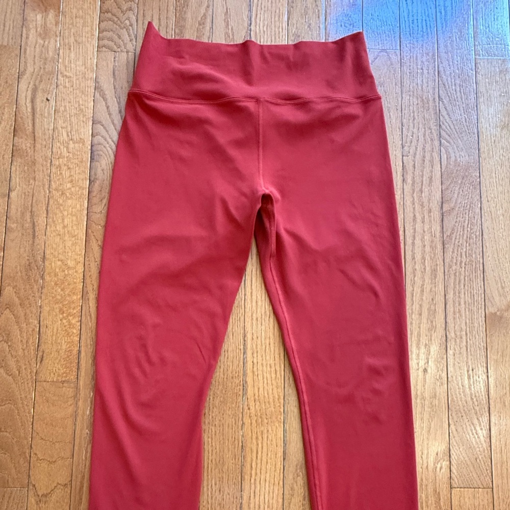 Vuori High-Waist Red Leggings